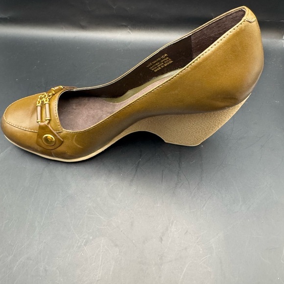 AEROSOLES WOMEN'S BROWN LEATHER SLIP ON WEDGE 3.5” PUMPS SIZE 10M - Picture 12 of 14